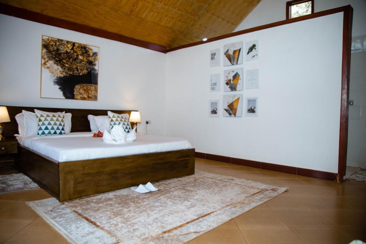 Shose Farmhouse Chalets & Campsite Moshi Bagian luar foto