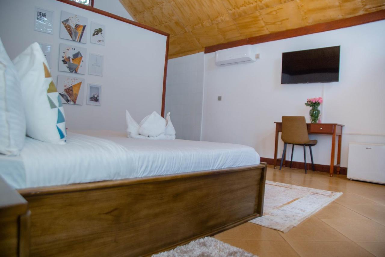 Shose Farmhouse Chalets & Campsite Moshi Bagian luar foto
