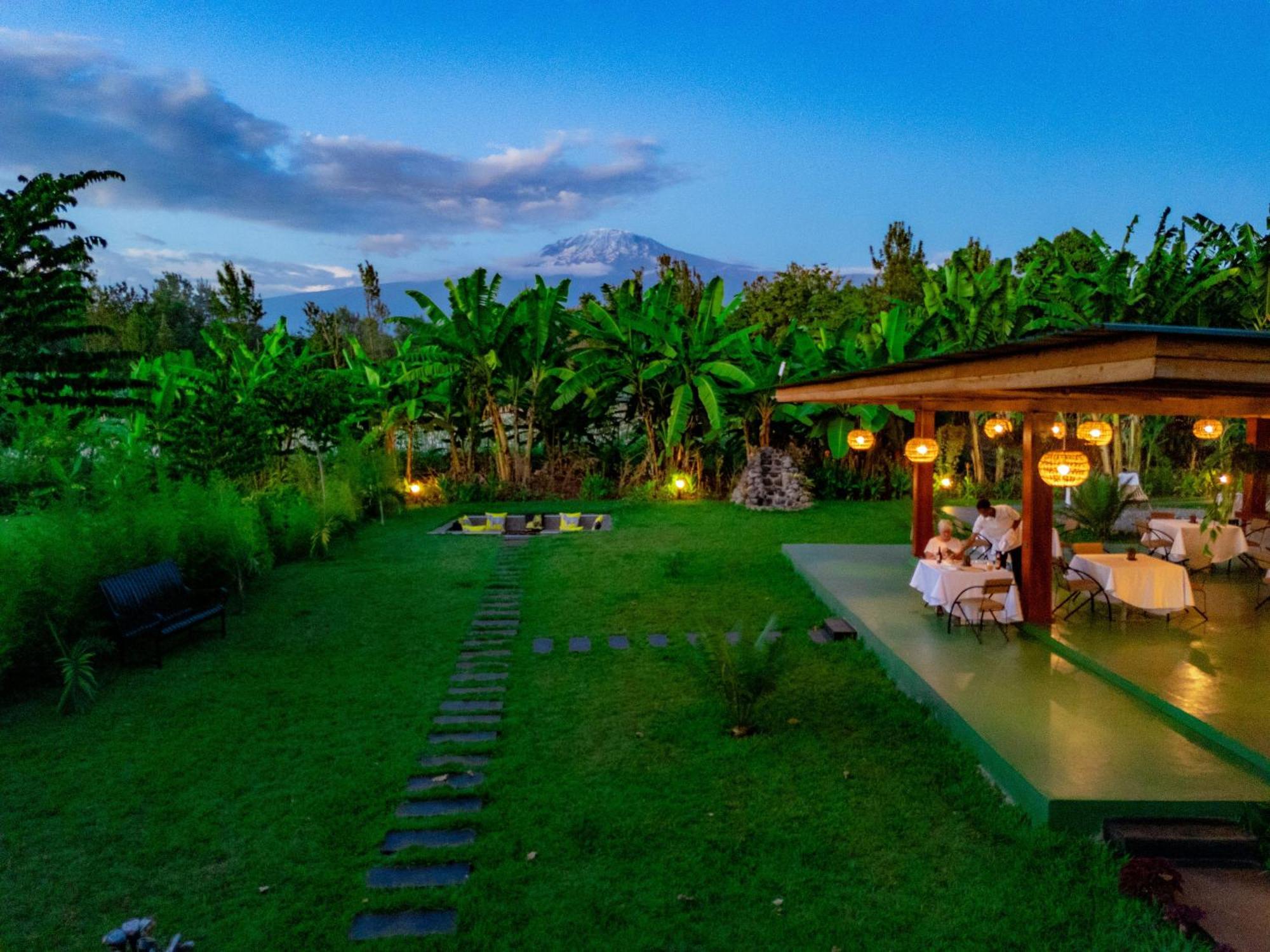 Shose Farmhouse Chalets & Campsite Moshi Bagian luar foto