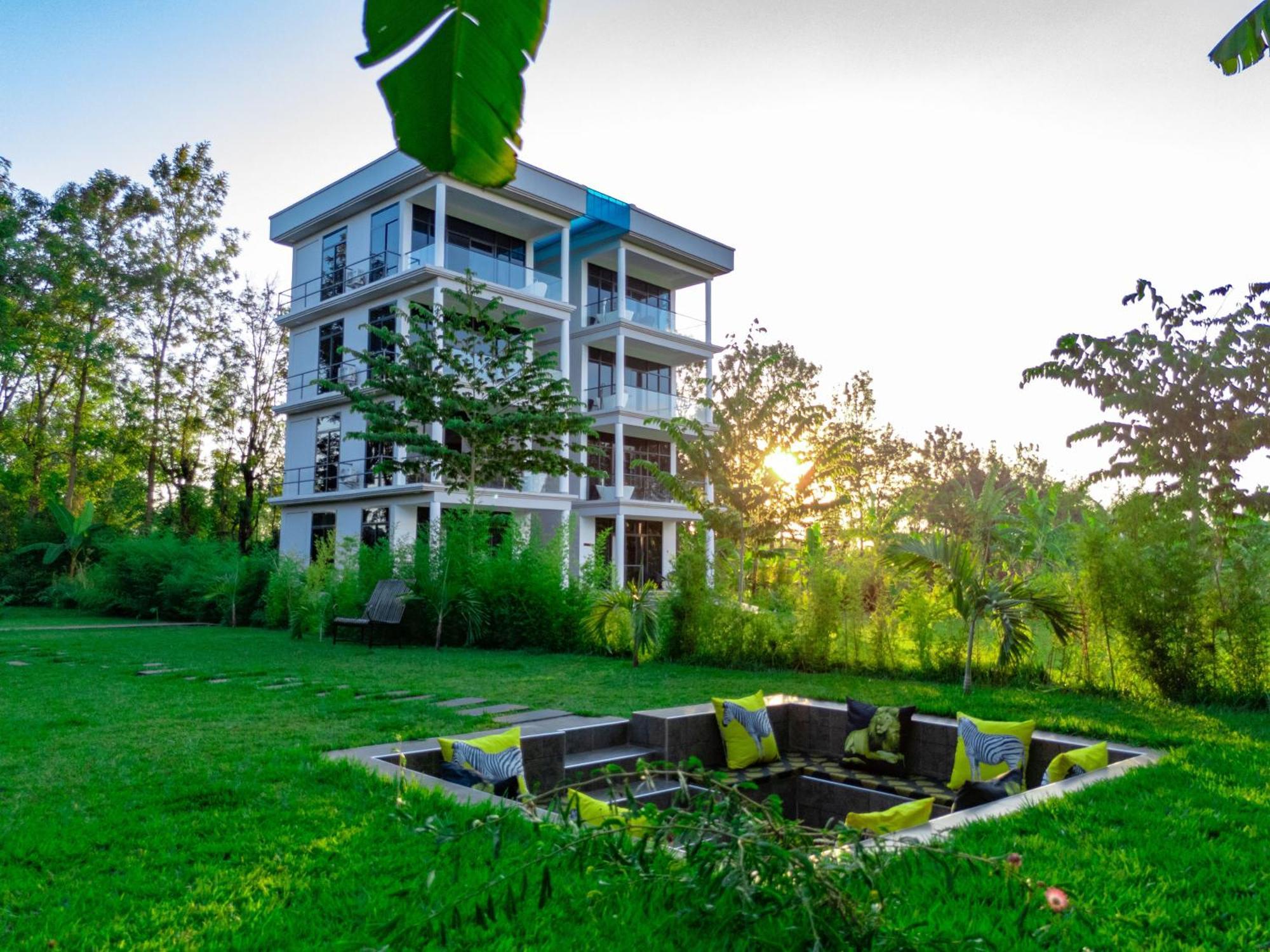 Shose Farmhouse Chalets & Campsite Moshi Bagian luar foto